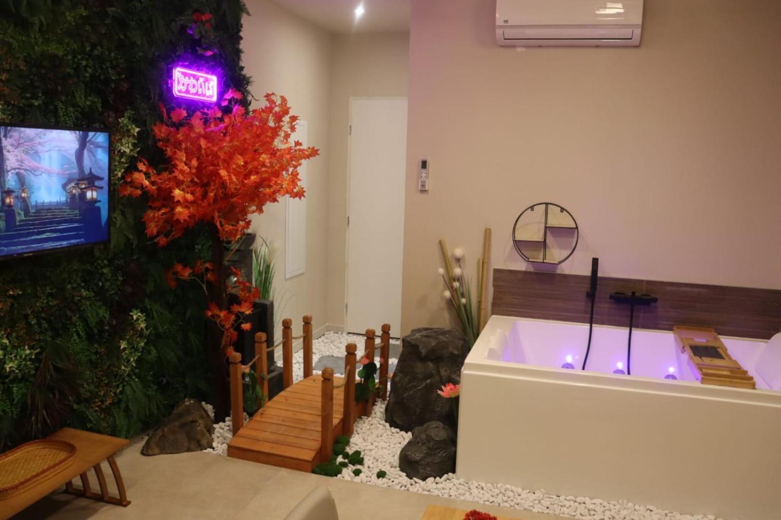 Loveroom Japon Avec Balneotherapie Toulon Exterior photo